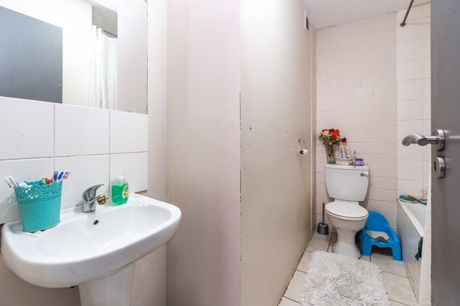 2 Bedroom Property for Sale in Wynberg Western Cape